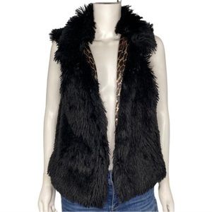Betsey Johnson Black Faux Fur Vest Size M EUC